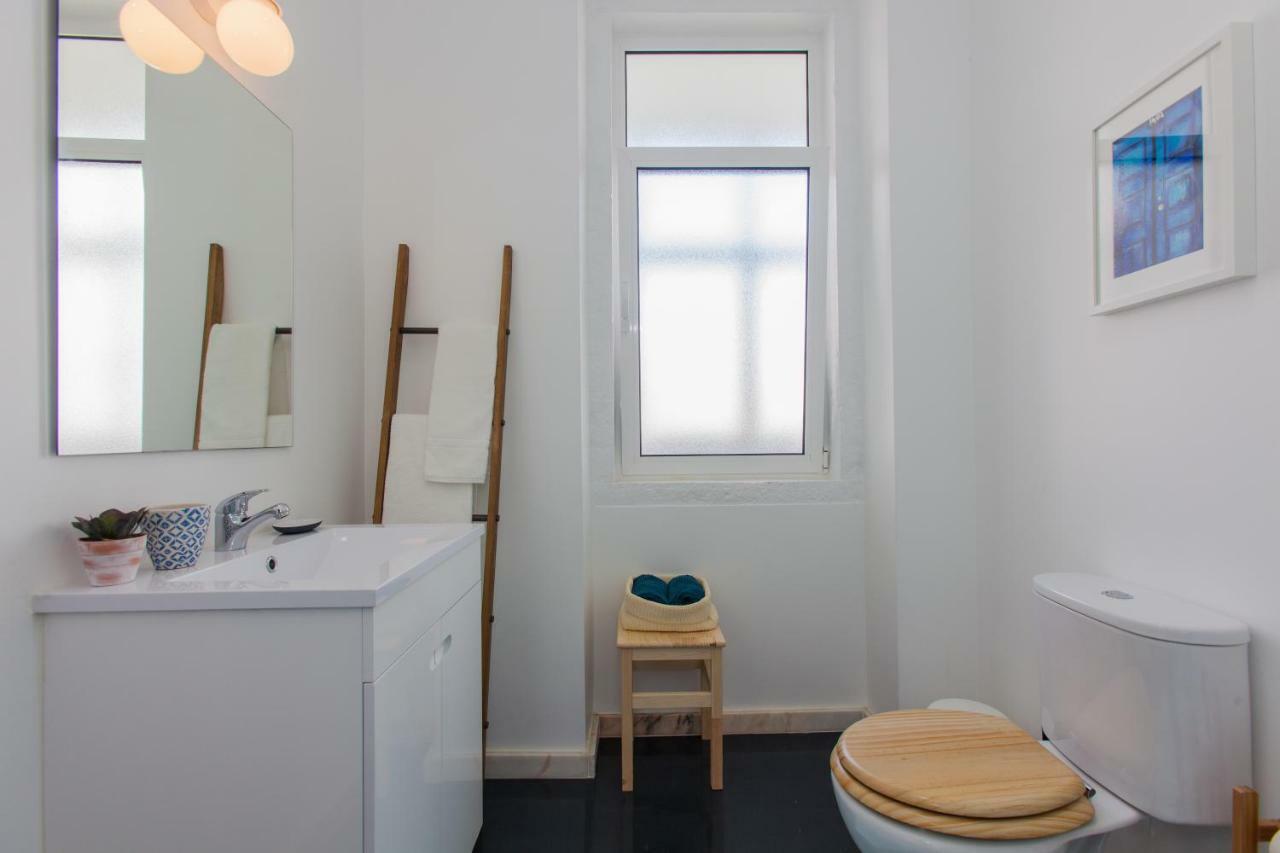 Typical Light Filled Graca Apt W Ac, By Timecooler Lisbon Bagian luar foto